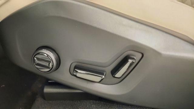 new 2026 Volvo XC60 car, priced at $58,105