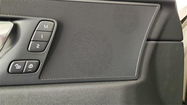 new 2026 Volvo XC60 car, priced at $58,105