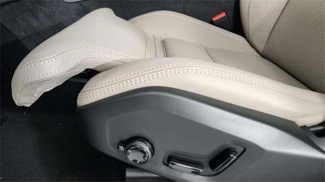 new 2026 Volvo XC90 car, priced at $75,155