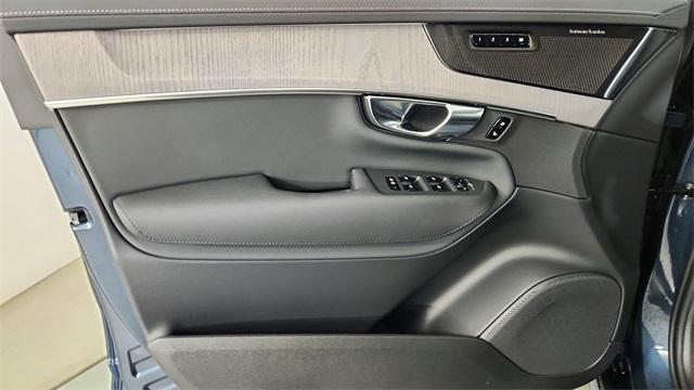 new 2026 Volvo XC90 Plug-In Hybrid car, priced at $85,990