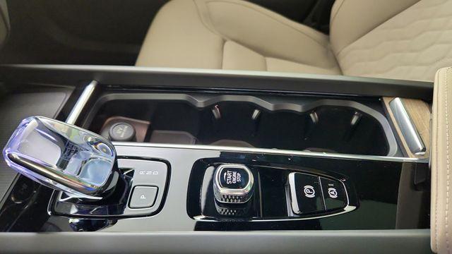 new 2026 Volvo XC60 Plug-In Hybrid car, priced at $69,405