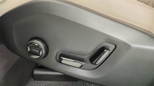 new 2026 Volvo XC60 car, priced at $57,985