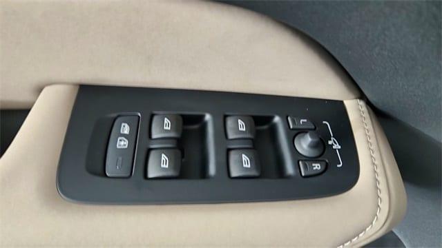 new 2026 Volvo XC60 car, priced at $57,985