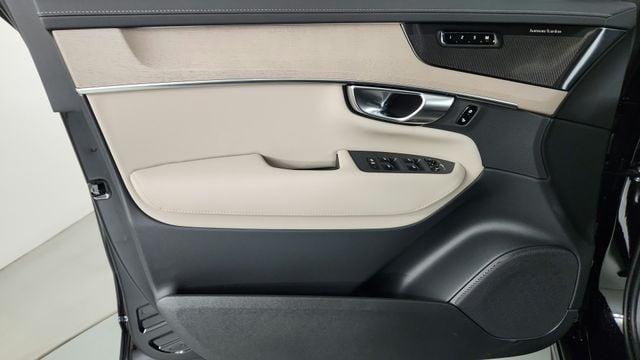 new 2026 Volvo XC90 Plug-In Hybrid car, priced at $81,875