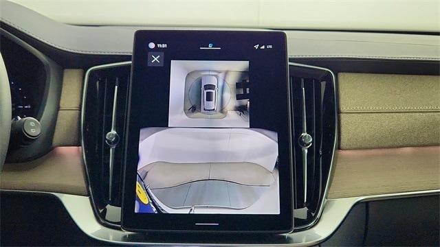 new 2026 Volvo XC90 Plug-In Hybrid car, priced at $81,875