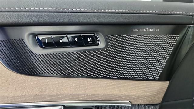 new 2026 Volvo XC90 Plug-In Hybrid car, priced at $81,995