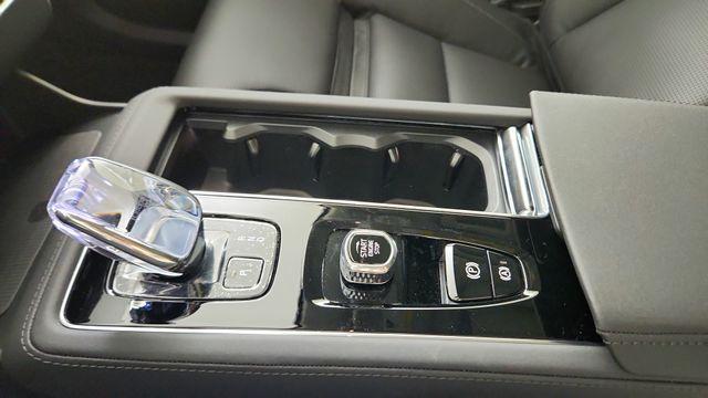 new 2025 Volvo XC90 Plug-In Hybrid car, priced at $80,900