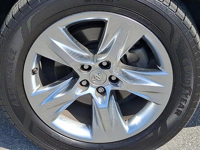used 2015 Toyota Highlander Hybrid car, priced at $25,900