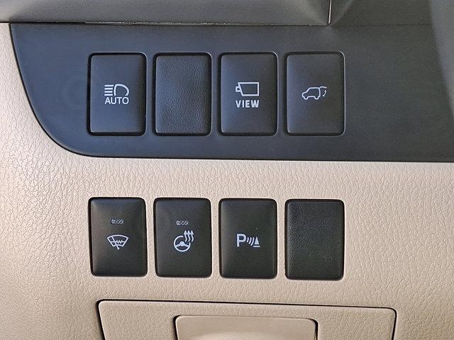 used 2017 Toyota Highlander car, priced at $28,000