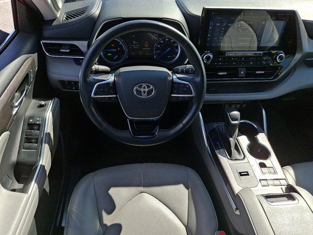 used 2021 Toyota Highlander Hybrid car, priced at $31,990