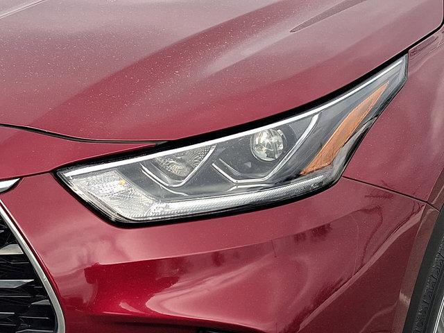 used 2020 Toyota Highlander car, priced at $27,900