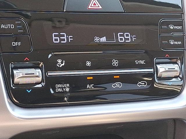 used 2023 Kia Sorento Hybrid car, priced at $30,500