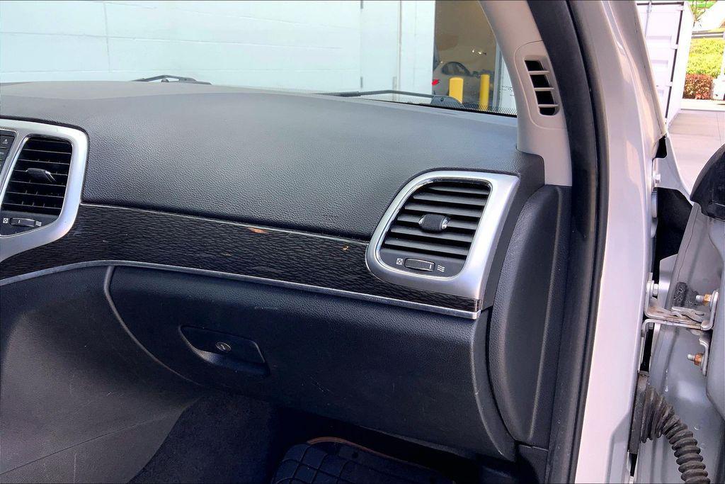 used 2011 Jeep Grand Cherokee car, priced at $10,495
