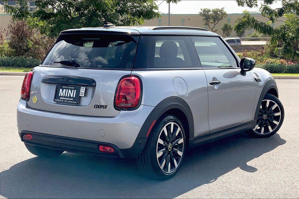 used 2024 MINI Hardtop car, priced at $25,995