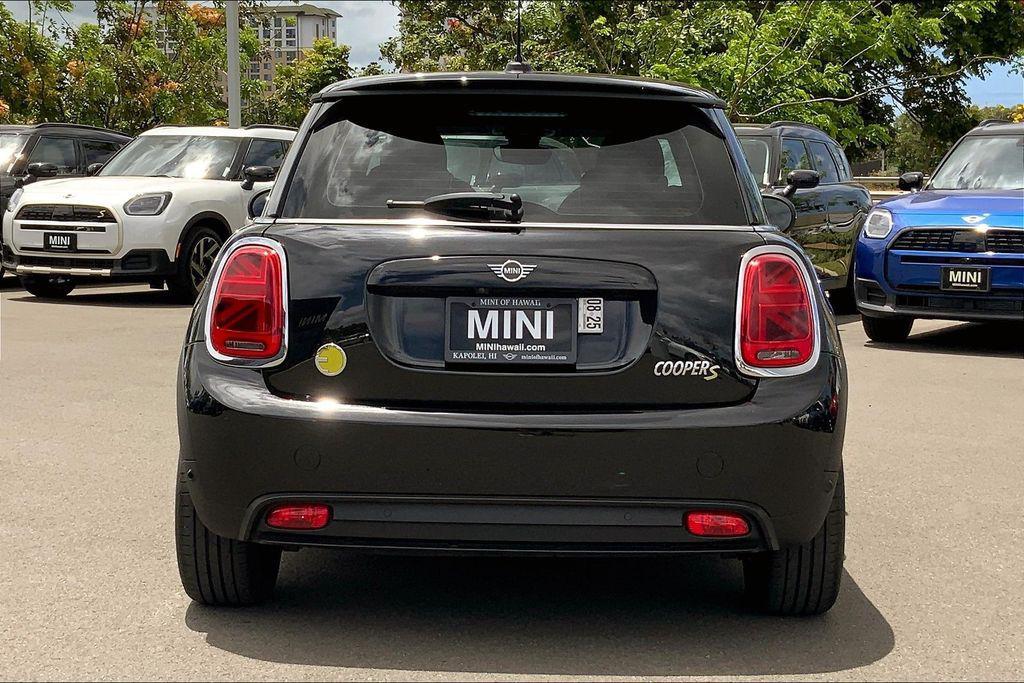 used 2024 MINI Hardtop car, priced at $23,995