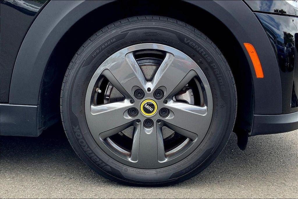 used 2024 MINI Hardtop car, priced at $23,995