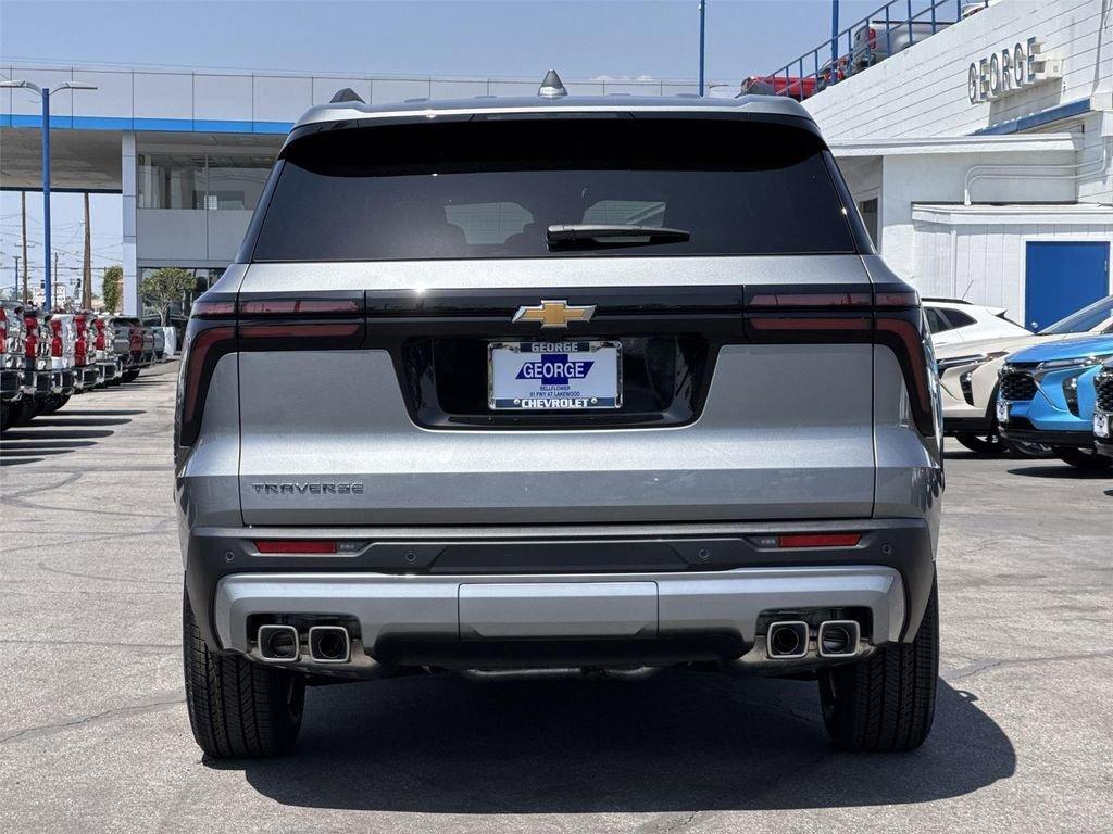 new 2026 Chevrolet Traverse car, priced at $43,305