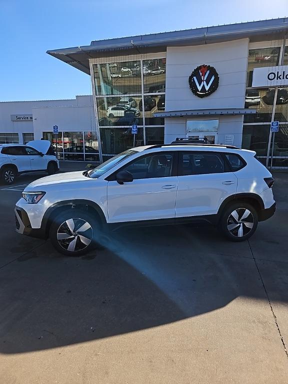 new 2026 Volkswagen Taos car, priced at $29,192