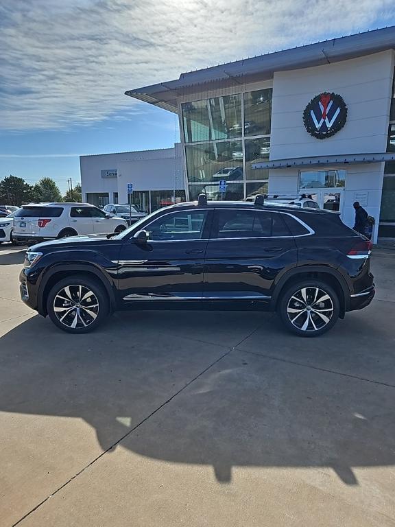 new 2026 Volkswagen Atlas Cross Sport car, priced at $51,969
