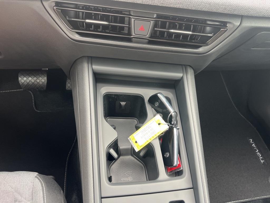 new 2025 Volkswagen Tiguan car, priced at $26,055