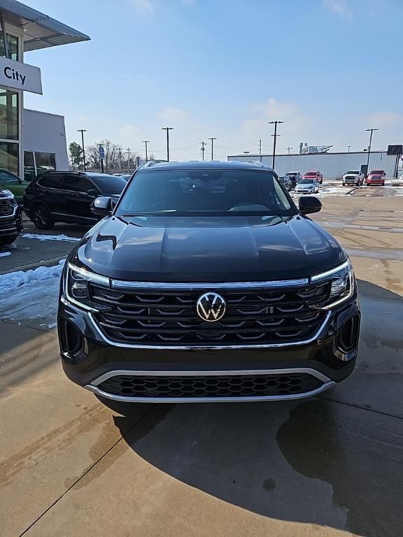new 2026 Volkswagen Atlas Cross Sport car, priced at $38,768
