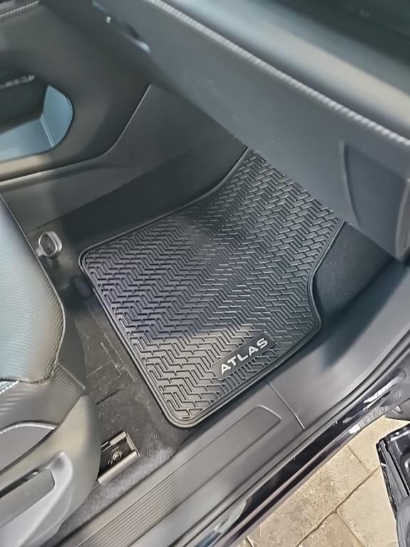 new 2026 Volkswagen Atlas Cross Sport car, priced at $38,768