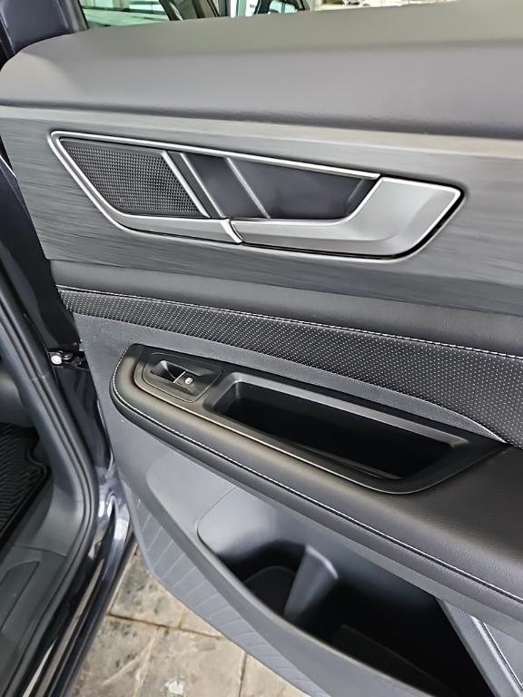 new 2026 Volkswagen Atlas Cross Sport car, priced at $38,768