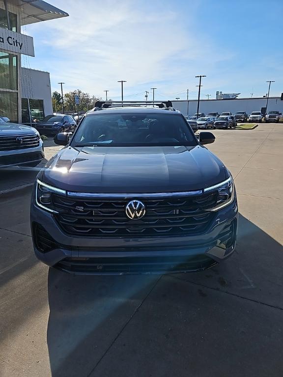 new 2026 Volkswagen Atlas Cross Sport car, priced at $49,620