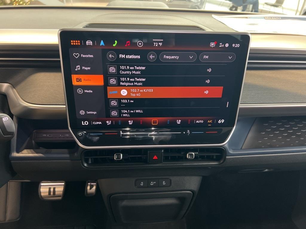 new 2025 Volkswagen ID. Buzz car, priced at $47,016