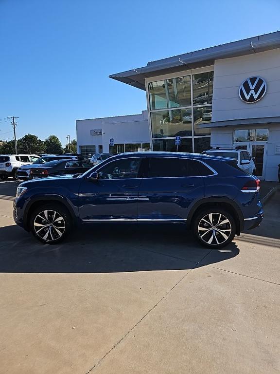 new 2026 Volkswagen Atlas Cross Sport car, priced at $53,254