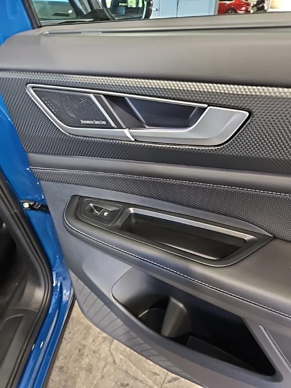 new 2026 Volkswagen Atlas Cross Sport car, priced at $52,117