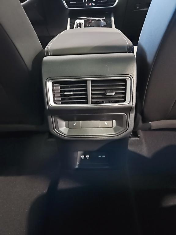 new 2026 Volkswagen Atlas Cross Sport car, priced at $52,117