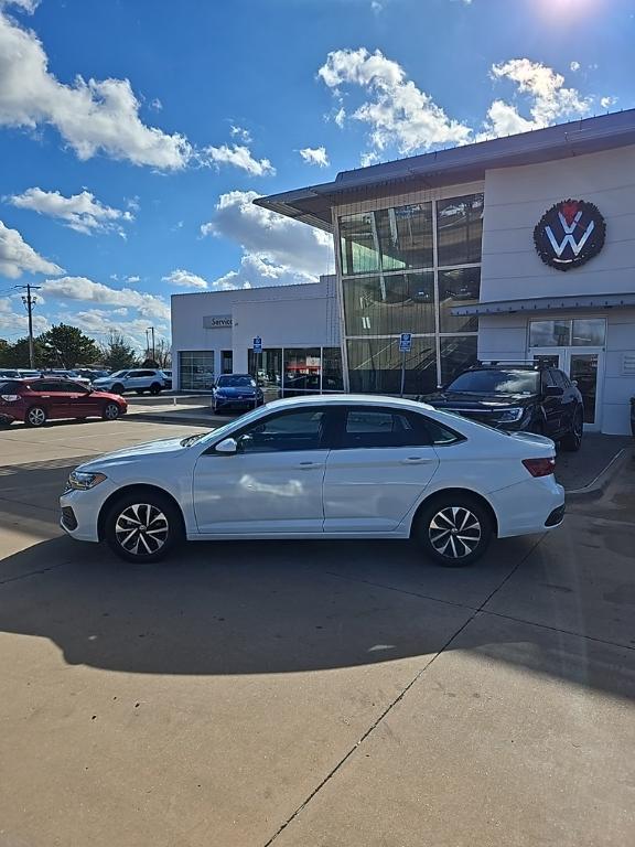 used 2022 Volkswagen Jetta car, priced at $15,923