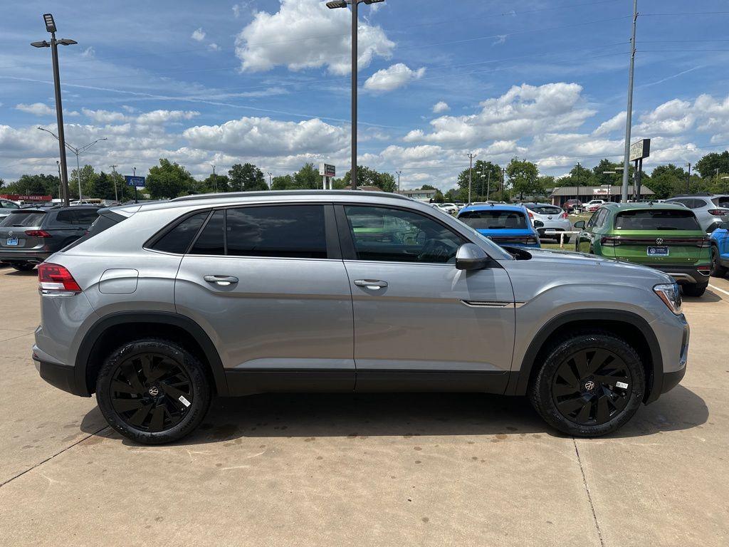 new 2026 Volkswagen Atlas Cross Sport car, priced at $44,205