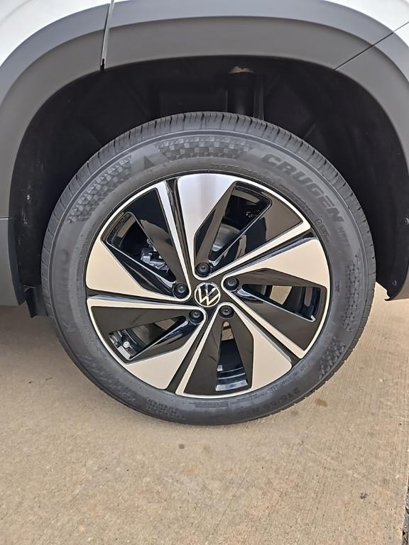 new 2026 Volkswagen Taos car, priced at $31,958