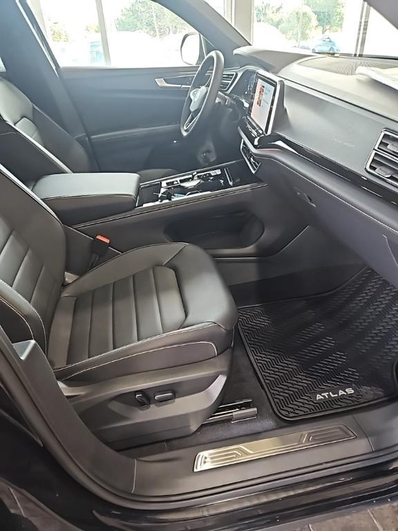 new 2026 Volkswagen Atlas Cross Sport car, priced at $49,030