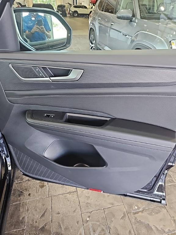 new 2026 Volkswagen Atlas Cross Sport car, priced at $49,030