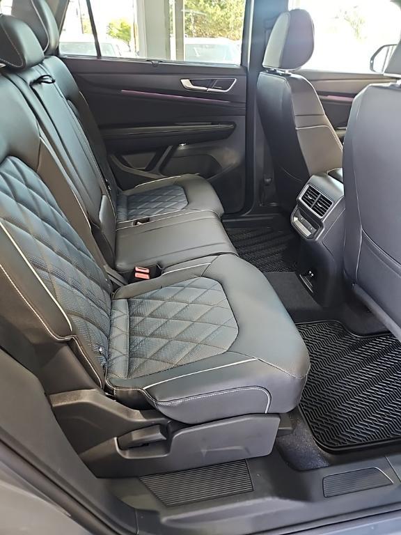 new 2026 Volkswagen Atlas Cross Sport car, priced at $52,406