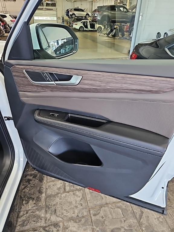 new 2026 Volkswagen Atlas car, priced at $48,371