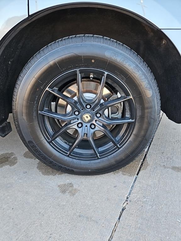 used 2014 Acura MDX car, priced at $11,500