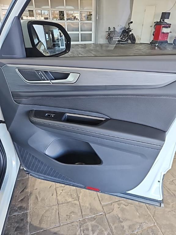 used 2025 Volkswagen Atlas Cross Sport car, priced at $34,000