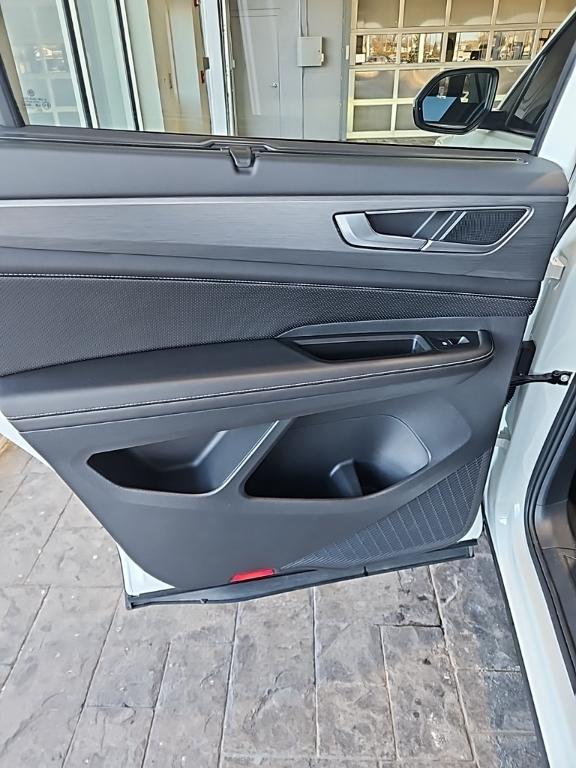 used 2025 Volkswagen Atlas Cross Sport car, priced at $34,000