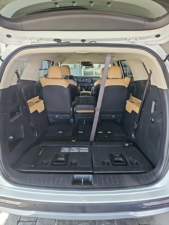 used 2024 Kia Carnival car, priced at $27,274