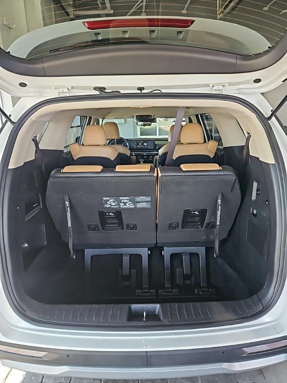 used 2024 Kia Carnival car, priced at $27,274