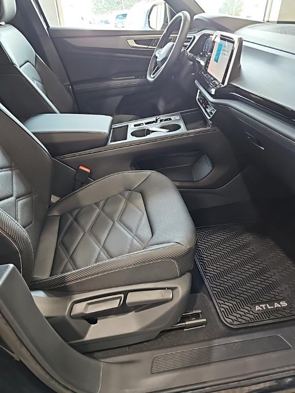 new 2026 Volkswagen Atlas Cross Sport car, priced at $36,930