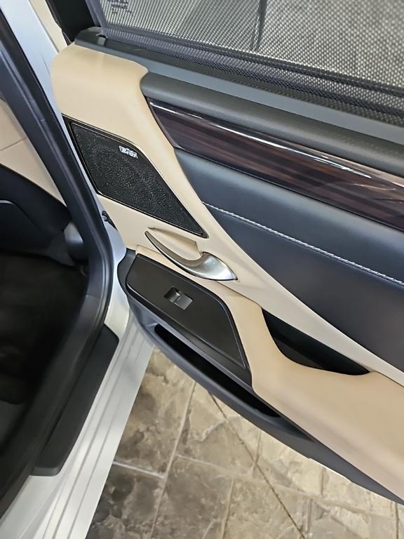 used 2019 Lexus ES 350 car, priced at $30,341