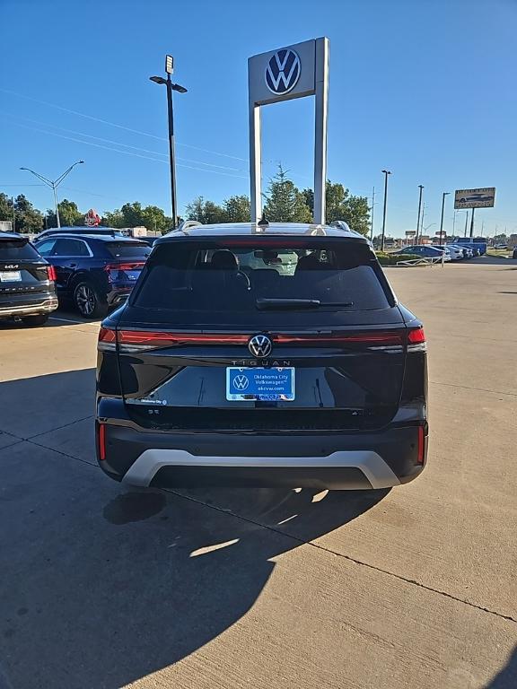 new 2025 Volkswagen Tiguan car, priced at $31,154