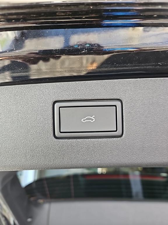 new 2025 Volkswagen Tiguan car, priced at $31,154