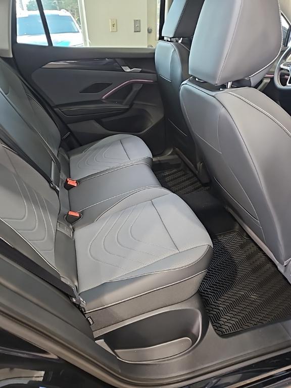 new 2025 Volkswagen Tiguan car, priced at $31,154