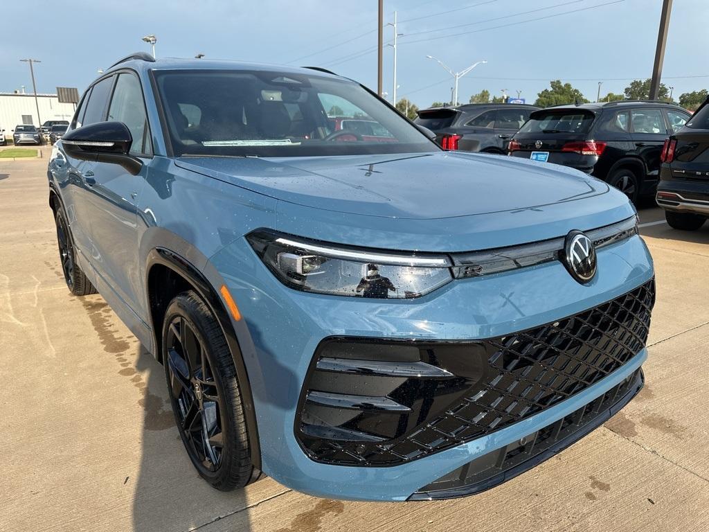 new 2025 Volkswagen Tiguan car, priced at $34,959